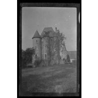 [Château et église].