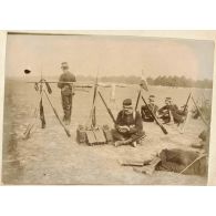 [Saints-Cyriens au repos].