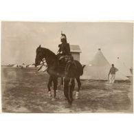 [Saints-Cyriens dans un campement].