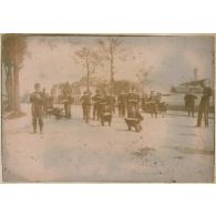 [Saints-Cyriens pendant un exercice de topographie].