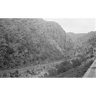 Gorges en revenant vers Batna en Kabylie. [légende d'origine]