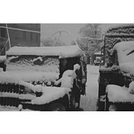 Batna sous la neige. [légende d'origine]
