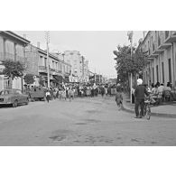 Manifestations de juin 1958 à Batna. [légende d'origine]