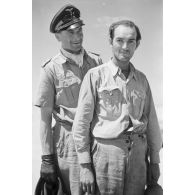 Le colonel (Oberstleutnant) Walter Sigel commandant du Sturzkampfgeschwader 3 en compagnie de son mécanicien.