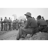 A proximité ou à Marsa Matruh a lieu un concert d'un détachement e la musique de l'armée de l'air allemande.