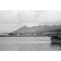 A Samos, dans le port de Karlovassi (nord-ouest de l'île), des hydravions Junkers Ju-52/3 m.