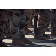 Rassemblement des soldats du 5e régiment d'hélicoptères de combat (5e RHC) pour une prise d'armes à Gao, au Mali.