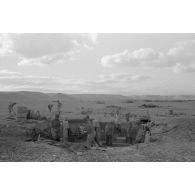 Vues générales de la position occupée par des troupes allemandes et italiennes, les alvéoles sont occupées par des pièces italiennes de 100/17.