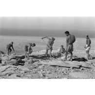 Des sapeurs du Génie de l'armée italienne établissent des positions sur les hauteurs de Halfayapass.