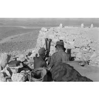 Sur les hauteurs de Halfayapass, le poste de commandement et d'observation.