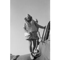 A bord d'un Junkers Ju-87 "Stuka" du Sturzkampfgeschwader StG-2 pour une mission de bombardement sur Tobrouk.