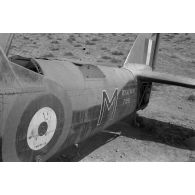 Un avion Fairey Albacore de la Royal Navy dont le numéro de série (serial T9158), on note le début d'une immatriculation "OM" comprenant la cocarde britannique.