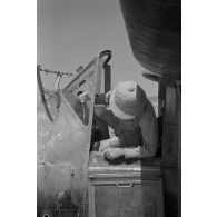 Un avion Fairey Albacore de la Royal Navy dont le numéro de série (serial T9158), on note le début d'une immatriculation "OM" comprenant la cocarde britannique.