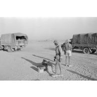 Contrôles routiers de la Feldgendarmerie dans le secteur d'El Alamein.