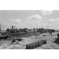 A El Quassaba (Quasaba), les obsèques deux équipages de Stuka (selon la légende d'origine).