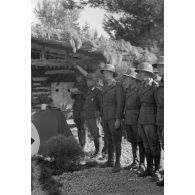 Un mariage par procuration d'une unité de l'armée de terre allemande installée dans le sud de la Grèce.