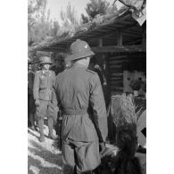 Un mariage par procuration d'une unité de l'armée de terre allemande installée dans le sud de la Grèce.