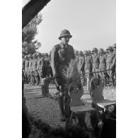 Un mariage par procuration d'une unité de l'armée de terre allemande installée dans le sud de la Grèce.