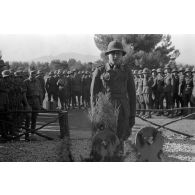 Un mariage par procuration d'une unité de l'armée de terre allemande installée dans le sud de la Grèce.