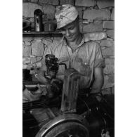 Maintenance de moteurs.