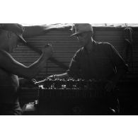 Maintenance de moteurs.