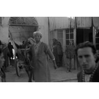 Promenade touristique dans Tunis.