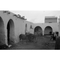 Aspects d'un village où est basé un groupe du Jagdgeschwader 53.