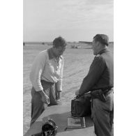 Dans le secteur de El Jem, les activités de la 6e compagnie de propagande de l'armée de l'air allemande auprès de la population tunisienne.