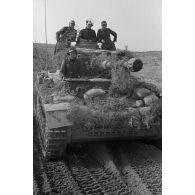 Avant d'un char Panzer IV (Pz-IV Ausf-G).