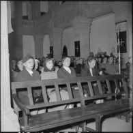 L'assistance lors des obsèques du colonel Cerruti.