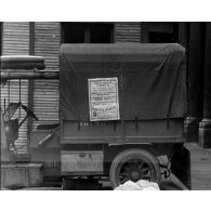 [Affiche "Annales de la guerre", tir de canon 155 L, remise de décoration, enfants : évacuation.]