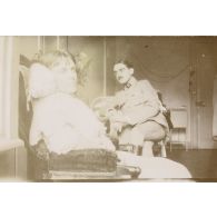 [Portrait d'une femme convalescente et de Jean Gélas en uniforme, s.d.]