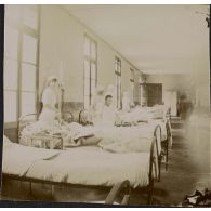 [Vue d'une salle de repos d'un hôpital, s.d.]