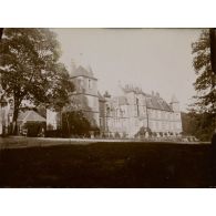 [Vue d'un château, s.d.]