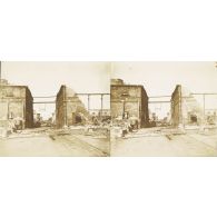 [Usine en ruines, s.d.]