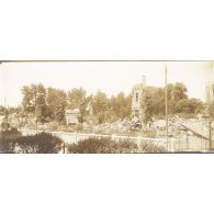 [Habitations en ruines, s.d.]