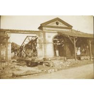 [La Manufacture de Saint-Gobain en ruines, s.d.]