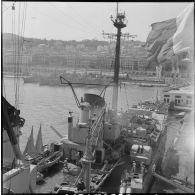 Vue d'ensemble du Georges Leygues et des destroyers d'escorte.