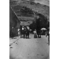 [Groupe et chevaux à La Grave].