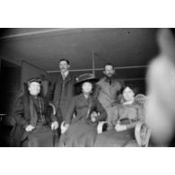 [Portrait de famille flou].