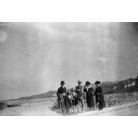 [Portrait de Jean Gélas et des membres de sa famille, s.d.]
