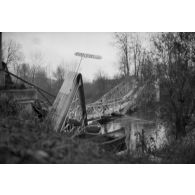 [Pont en ruines, s.d.]