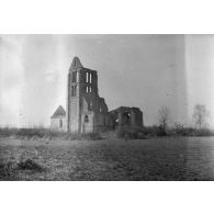 [Ruines d'une église, s.d.]