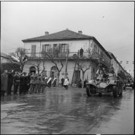 Défilé motorisé, Médéa.