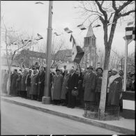 Un groupe d'anciens combattants lors d'une cérémonie à Médéa.