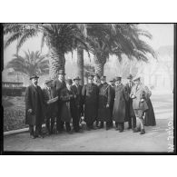 Toulon, journalistes américains et attachés à l'ambassade américaine à Paris. [légende d'origine]