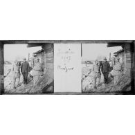 Archives photographiques de Fernand Clapiés (1881-1929). Boîte de plaques de verre intitulée "Somme. Chuignes. La popote. Janvier 1917".