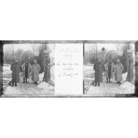 Archives photographiques de Fernand Clapiés (1881-1929). Boîte de plaques de verre intitulée "Somme. Chuignes. Le camp du Lapin".