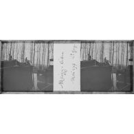 Archives photographiques de Fernand Clapiés (1881-1929). Boîte de plaques de verre intitulée "Aisne. Les Péniches à Maizy".