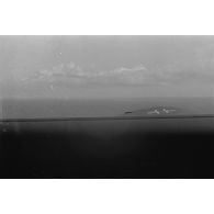 Survol d'une baie de la Baltique et d'une base d'hydravions, par un hydravion Blohm und Voss Bv 138 du See-Aufklaerungsgruppe-125.